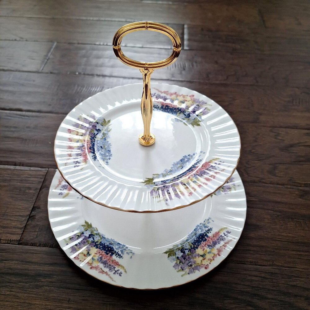 Elizabeth Berry 2 Tier Bone China Cake Stand